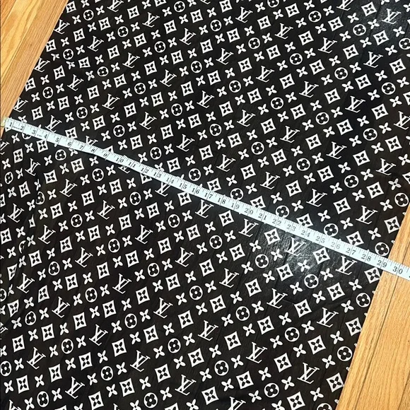 (( not authentic))NEW❤️LV Chiffon Shawl - Picture 11 of 17